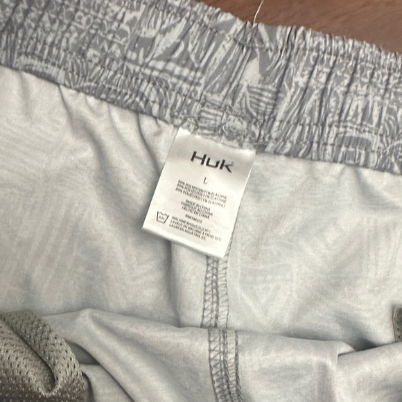 Huk Women's Gray Patterned Athletic Shorts - Picture 3 of 3